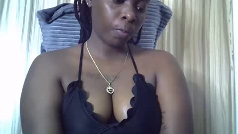 Snapshot of miss_sinphoria chatting on October 17, 2025, 8:06 am Miss  online show from October 17, 2025, 8:06 am