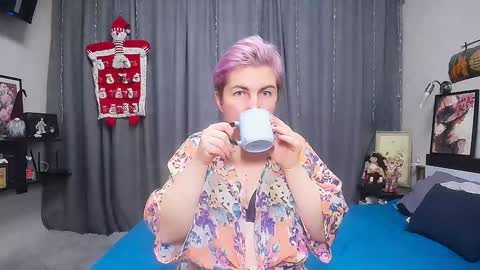 Snapshot of miss_tasha_kom chatting on December 19, 2024, 10:13 am miss_tasha_kom online show from December 19, 2024, 10:13 am