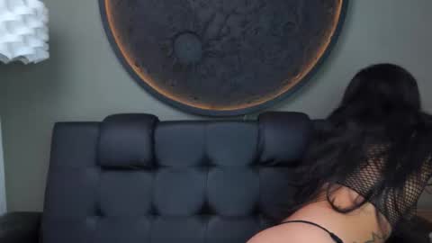 Snapshot of miss_vaiolette chatting on October 7, 2025, 11:07 am Vaiolette online show from October 7, 2025, 11:07 am