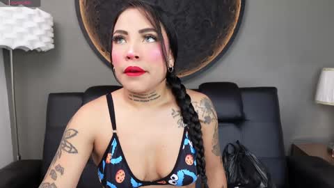 Vaiolette online show from April 22, 2026, 11:01 am