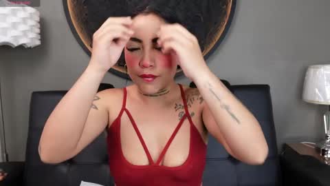 Vaiolette online show from April 25, 2026, 1:41 pm