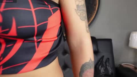 Vaiolette online show from May 8, 2026, 11:04 am