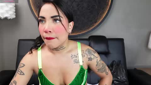 Vaiolette online show from June 3, 2026, 11:02 am
