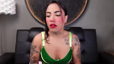 Vaiolette online show from June 22, 2026, 11:07 am