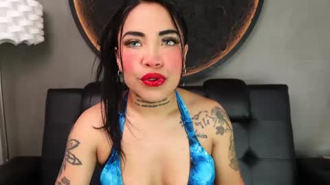 Snapshot of miss_vaiolette chatting on August 1, 2026, 11:09 am Vaiolette online show from August 1, 2026, 11:09 am