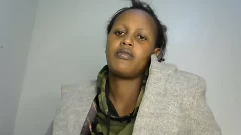 miss_vall online show from January 28, 2025, 7:00 pm