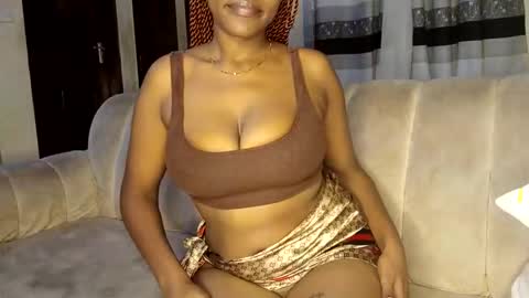 Snapshot of miss_vee_ chatting on November 2, 2025, 6:32 pm miss_vee_ online show from November 2, 2025, 6:32 pm