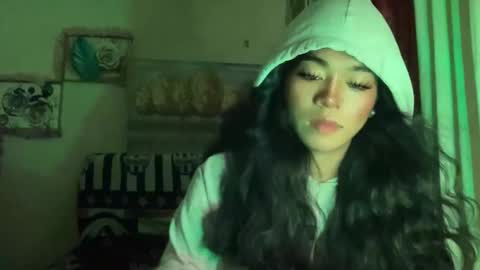 miss_veron_xoxo online show from November 29, 2025, 6:11 pm