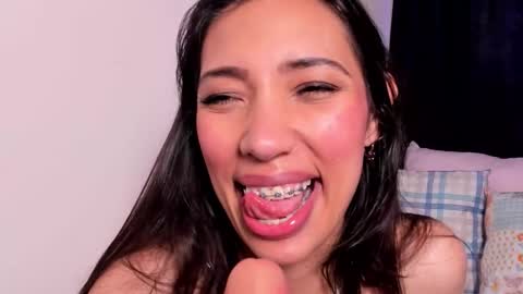 Miss Veronica online show from November 28, 2025, 1:47 pm