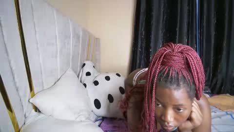 miss_worldfire online show from October 23, 2025, 6:13 am