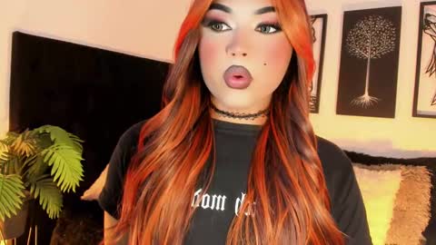 Snapshot of miss_zz chatting on October 5, 2025, 5:00 pm miss_zz online show from October 5, 2025, 5:00 pm