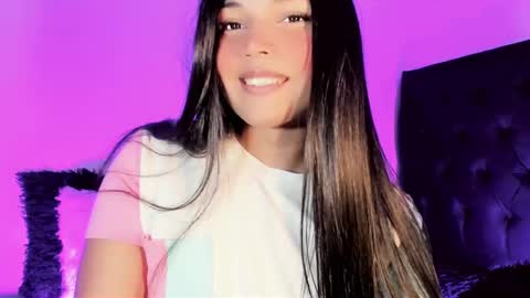 Snapshot of miss_zz chatting on October 28, 2025, 1:31 am miss_zz online show from October 28, 2025, 1:31 am