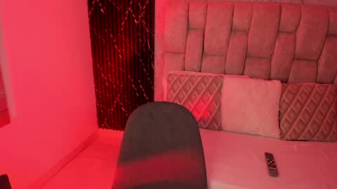 Snapshot of missakamee_420 chatting on March 30, 2026, 11:39 pm violeta online show from March 30, 2026, 11:39 pm