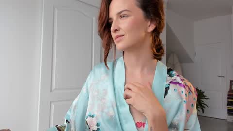 Alexandra Thorn online show from March 6, 2026, 8:33 am