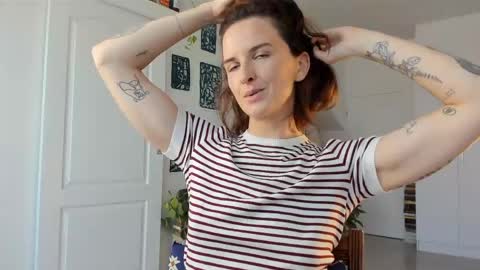 Alexandra Thorn online show from March 12, 2026, 10:21 am