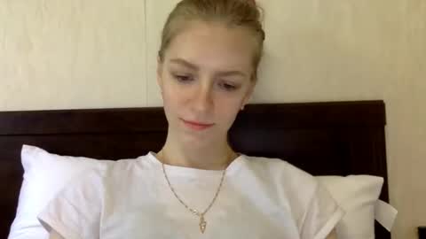 Alli not bb not babe not baby online show from December 14, 2024, 12:44 pm