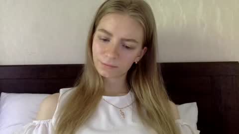 Alli not bb not babe not baby online show from January 10, 2025, 1:09 pm