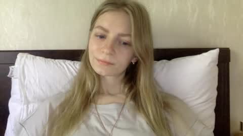 Alli not bb not babe not baby online show from January 15, 2025, 7:55 pm
