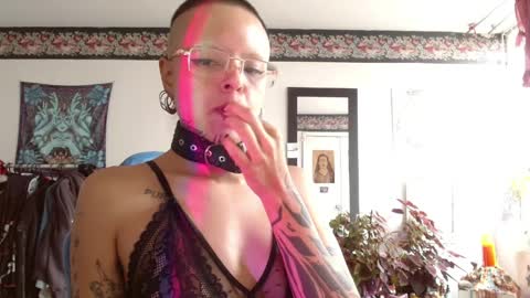 Snapshot of missanarky chatting on April 9, 2026, 7:52 pm Anarkitten online show from April 9, 2026, 7:52 pm