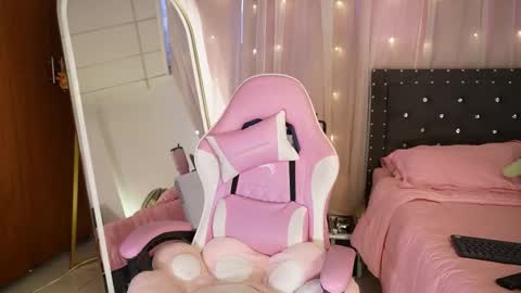 Snapshot of missara_ chatting on March 21, 2026, 7:06 pm missara_ online show from March 21, 2026, 7:06 pm