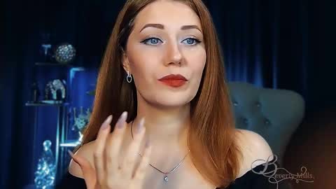 Snapshot of missbeverlymills chatting on April 28, 2026, 9:25 am The divine Beverly online show from April 28, 2026, 9:25 am