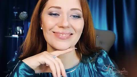 Snapshot of missbeverlymills chatting on May 6, 2026, 5:46 am The divine Beverly online show from May 6, 2026, 5:46 am