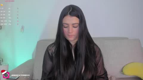 Bianca Torres online show from December 5, 2025, 12:25 pm