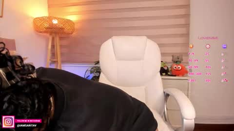 Snapshot of missbrasil_ chatting on October 29, 2025, 1:57 pm Sara Vanegas online show from October 29, 2025, 1:57 pm