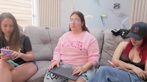 Snapshot of misscheelsee_as chatting on April 28, 2026, 3:50 pm misscheelsee_as online show from April 28, 2026, 3:50 pm