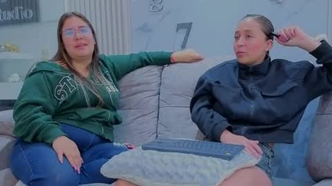 Snapshot of misscheelsee_as chatting on May 7, 2026, 1:38 pm misscheelsee_as online show from May 7, 2026, 1:38 pm