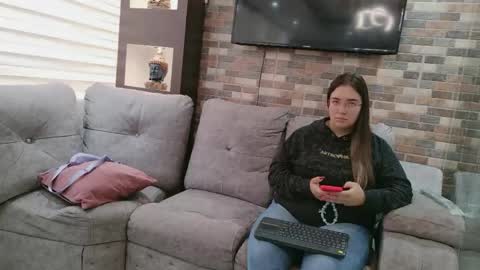 Snapshot of misscheelsee_as chatting on May 12, 2026, 1:30 pm misscheelsee_as online show from May 12, 2026, 1:30 pm