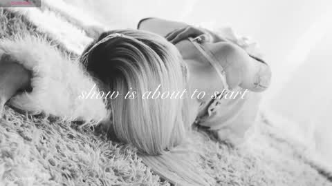 Chloe freelance model Please your thumbs up are important  online show from February 12, 2026, 11:33 pm