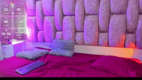 Snapshot of missdahlia_ chatting on October 3, 2025, 1:52 pm dahlia online show from October 3, 2025, 1:52 pm