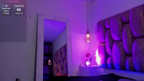 Snapshot of missdahlia_ chatting on October 8, 2025, 1:31 pm dahlia online show from October 8, 2025, 1:31 pm