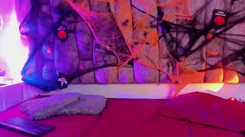 Snapshot of missdahlia_ chatting on October 24, 2025, 2:57 pm dahlia online show from October 24, 2025, 2:57 pm