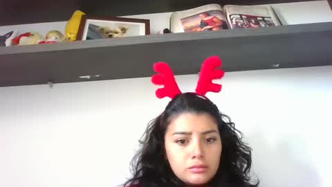 melodie  online show from February 1, 2025, 3:07 pm