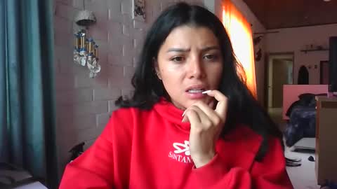 Snapshot of misselii chatting on October 6, 2025, 7:00 pm melodie online show from October 6, 2025, 7:00 pm