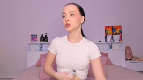 Snapshot of misseliss chatting on March 2, 2026, 4:25 am Hello dear my name Elisa online show from March 2, 2026, 4:25 am