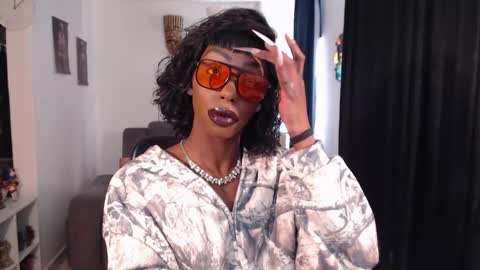 Emilie Diaz online show from February 27, 2026, 4:51 pm