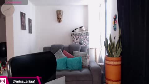 Emilie Diaz online show from May 6, 2026, 3:17 pm