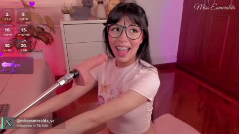 Snapshot of missesmeralda chatting on January 25, 2025, 12:58 pm Julieta Arboleda but i like call me esme online show from January 25, 2025, 12:58 pm