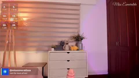 Snapshot of missesmeralda chatting on February 13, 2025, 10:54 pm Julieta Arboleda but i like call me esme online show from February 13, 2025, 10:54 pm