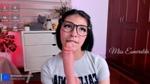 Snapshot of missesmeralda chatting on March 6, 2025, 2:09 am Julieta Arboleda but i like call me esme online show from March 6, 2025, 2:09 am