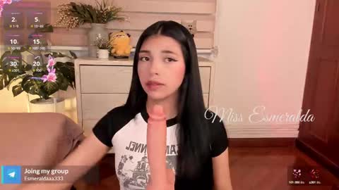 Snapshot of missesmeralda chatting on October 2, 2025, 9:55 pm Julieta Arboleda   but i like call me esme online show from October 2, 2025, 9:55 pm