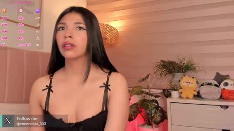 Snapshot of missesmeralda chatting on October 10, 2025, 9:58 pm Julieta Arboleda   but i like call me esme online show from October 10, 2025, 9:58 pm