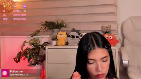 Snapshot of missesmeralda chatting on October 22, 2025, 10:09 pm Julieta Arboleda   but i like call me esme online show from October 22, 2025, 10:09 pm