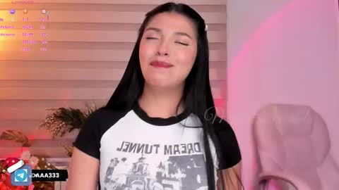 Julieta Arboleda   but i like call me esme online show from December 15, 2025, 7:40 pm