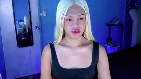 Snapshot of missionary_addiction_cumshot chatting on April 12, 2026, 9:25 am im your queen steffie online show from April 12, 2026, 9:25 am
