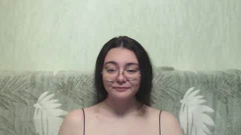 missis mona online show from December 7, 2024, 8:27 pm