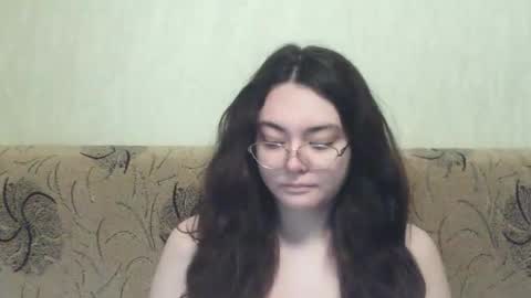 missis mona online show from March 5, 2025, 7:38 am